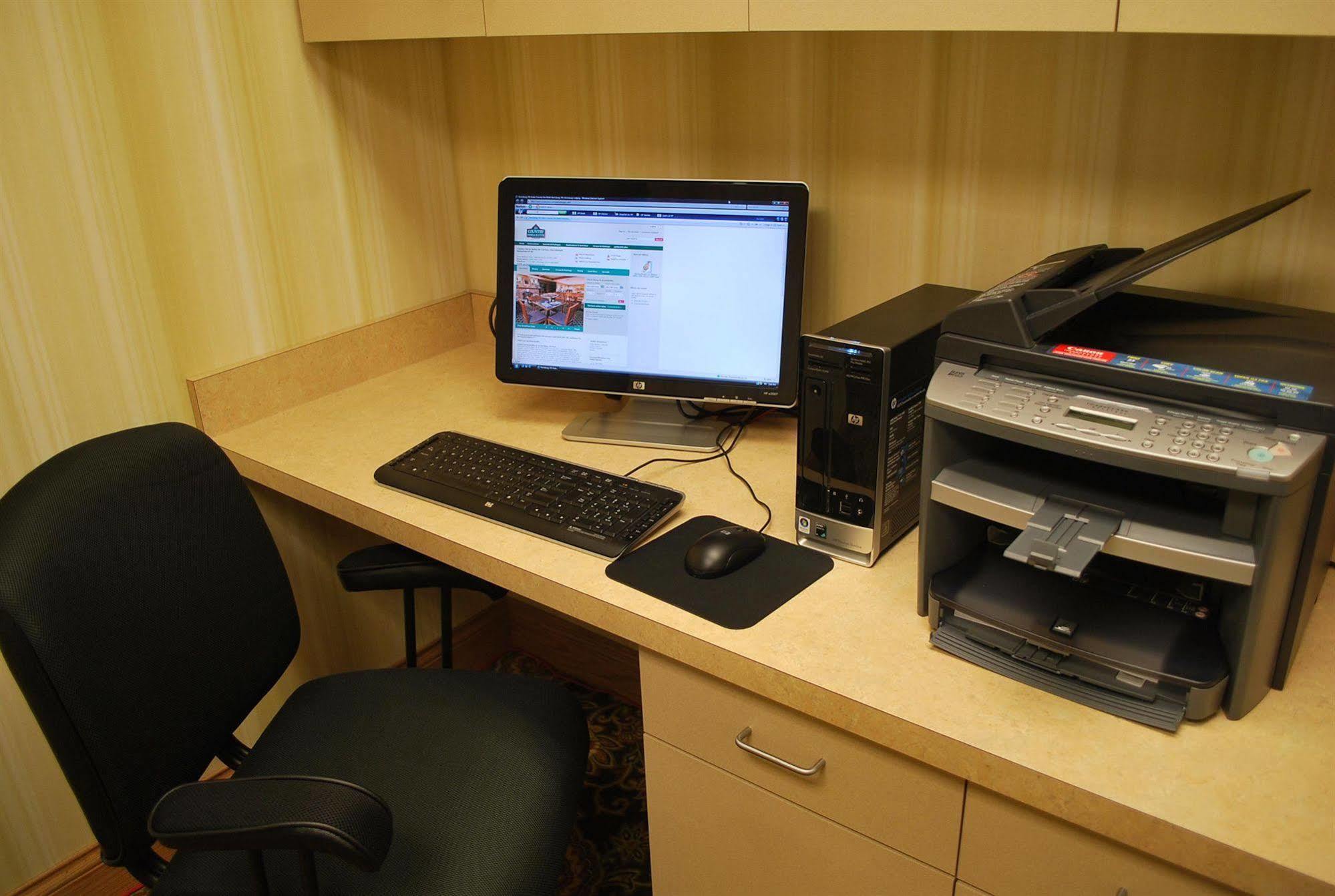 Country Inn & Suites By Radisson, Harrisburg - Hershey West, Pa Konforlar fotoğraf